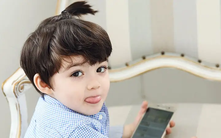 7tóc Buộc Chỏm Lệch Một Bên