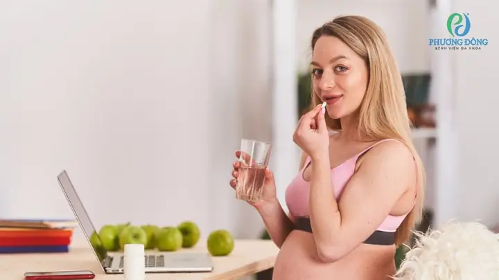 Kinh Nghiệm Uống Vitamin Cho Bà Bầu? Nên Uống Trong Và Sau Bữa Ăn Sáng