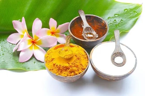 Trị Mụn Với Bột Sắn Dây, Mật Ong Và Bột Nghệ