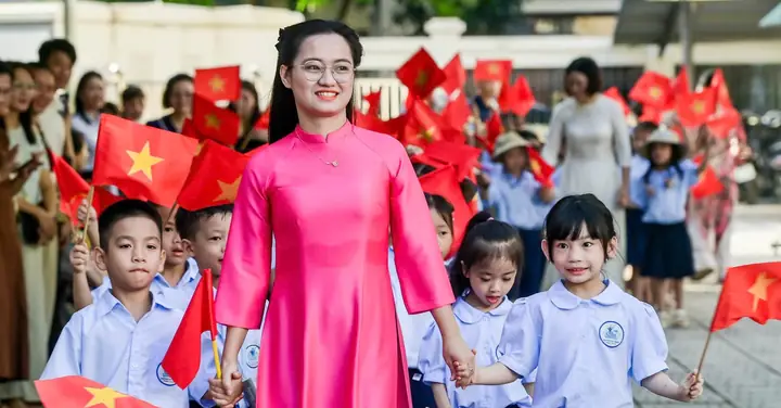 Lời Chúc Ngày 20/11 Cho Cô Giáo Ngắn Gọn, Ý Nghĩa Nhất 2025 Lời Chúc Ngày 20/11 Cho Cô Giáo Ngắn Gọn, Ý Nghĩa Nhất 2025