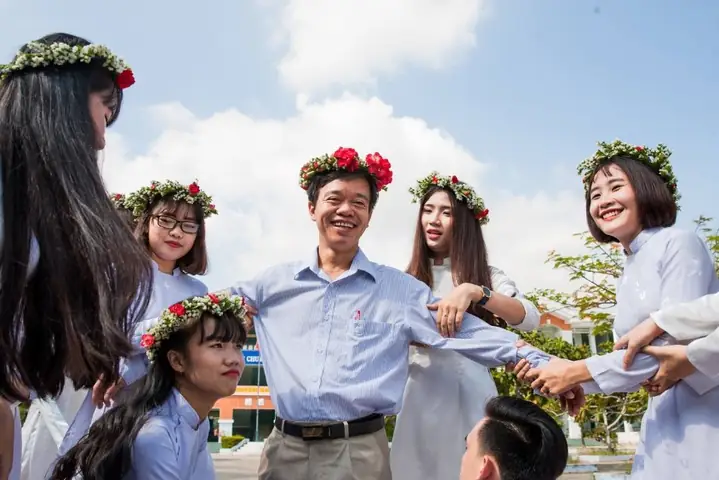 2lời Chúc 20/10 Ý Nghĩa, Ngắn Gọn Dành Cho Thầy Giáo