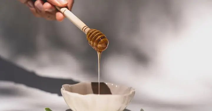 Làm Sao Để Biết Mật Ong Có Nguyên Chất Hay Không? | Báo Pháp ... Làm Sao Để Biết Mật Ong Có Nguyên Chất Hay Không? | Báo Pháp ...