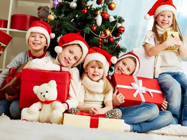 Quà Noel Tặng Bé Dưới 1 Tuổi