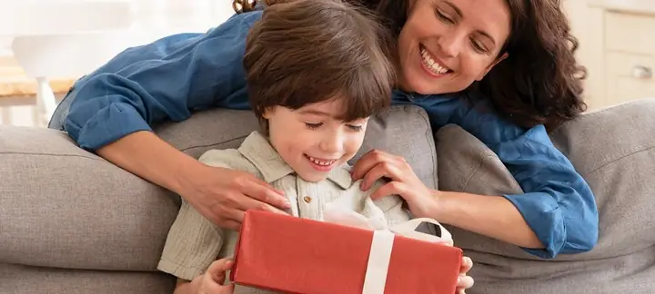 Gợi Ý 10 Món Quà Sinh Nhật Cho Bé Trai 3 Tuổi Ý Nghĩa Và Thiết Thực