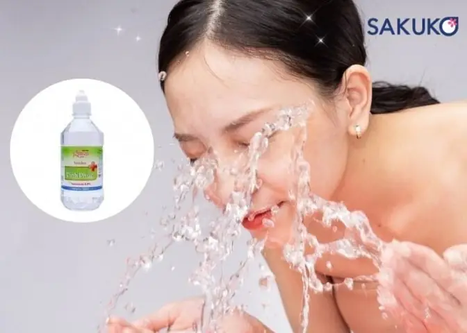 Lưu Ý Quan Trọng Giúp Bạn Rửa Mặt Bằng Nước Muối Sinh Lý Đúng Cách Lưu Ý Quan Trọng Giúp Bạn Rửa Mặt Bằng Nước Muối Sinh Lý Đúng Cách