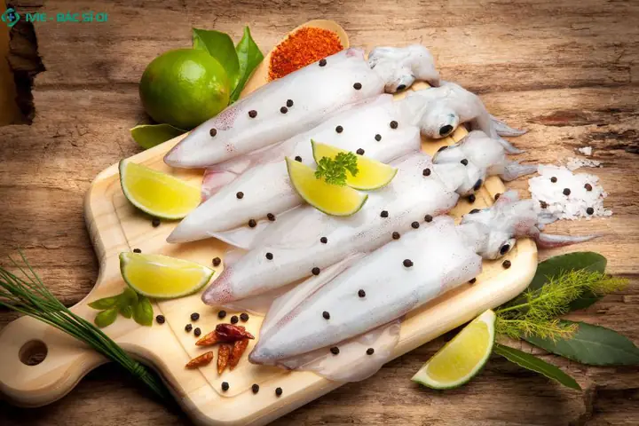 Lưu Ý Khi Mẹ Sau Sinh 1 Tháng Ăn Mực