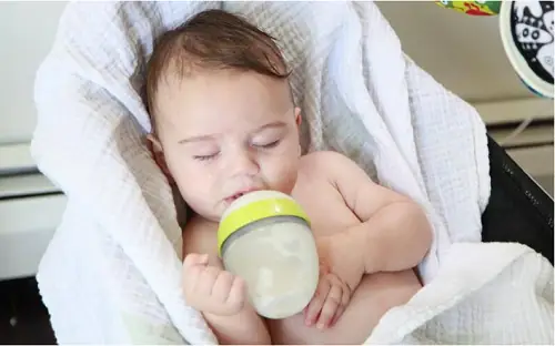 Bình Sữa Cho Bé Có 2 Loại Cơ Bản Bình Sữa Cho Bé Có 2 Loại Cơ Bản