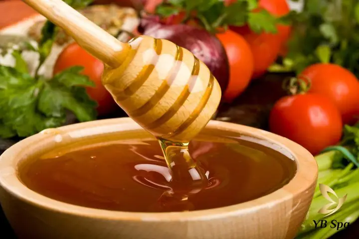 Tắm Trắng Bằng Cà Chua Và Mật Ong Tắm Trắng Bằng Cà Chua Và Mật Ong