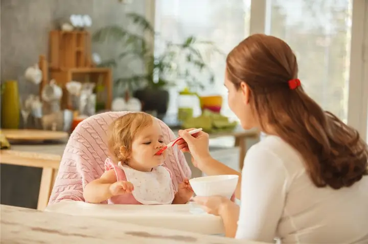 Điều Mẹ Cần Nhớ Khi Bắt Đầu Cho Bé Ăn Dặm