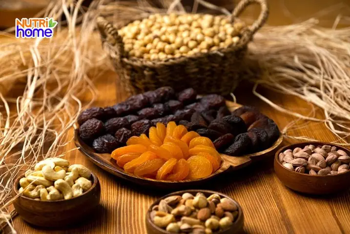 Quả Mơ Và Chà Là