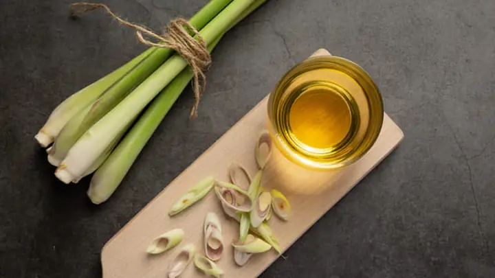 Tinh Dầu Sả Và Những Công Dụng Tuyệt Vời Ít Ai Ngờ Đến