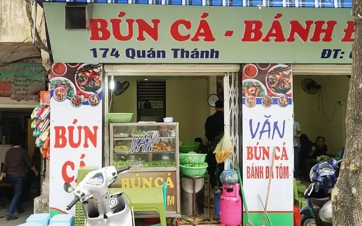 Bún Cá Văn – 174 Quán Thánh – Hương Vị Biển Cả Giữa Lòng Phố