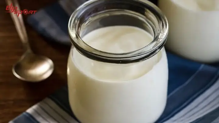 Ăn Sữa Chua Buổi Tối