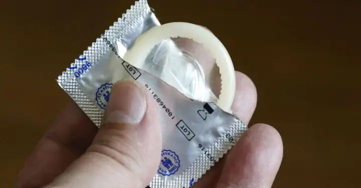 Cách Chọn Và Sử Dụng Bao Cao Su Chống Xuất Tinh Sớm Cách Chọn Và Sử Dụng Bao Cao Su Chống Xuất Tinh Sớm