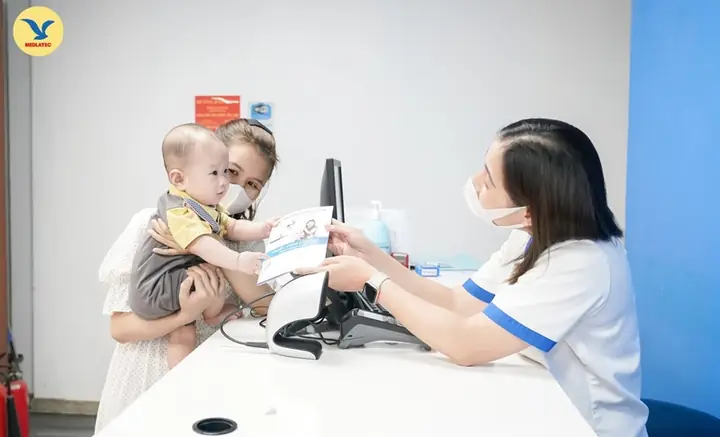 Lưu Ý Khi Bổ Sung Vitamin Cho Trẻ Sơ Sinh