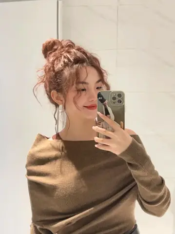 Tóc Búi Rối (messy Bun) Tóc Búi Rối (messy Bun)