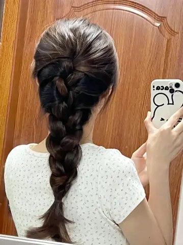 Tóc Búi Thấp Thanh Lịch Tóc Búi Thấp Thanh Lịch