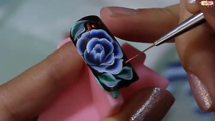 Có Những Kỹ Thuật Vẽ Nào Giúp Đem Lại Độ Thật Và Đẹp Cho Bông Hoa Hồng?