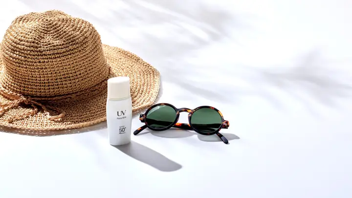 Da Dầu Nên Xài Kem Chống Nắng Nào? Cách Chọn Kem Chống Nắng ...