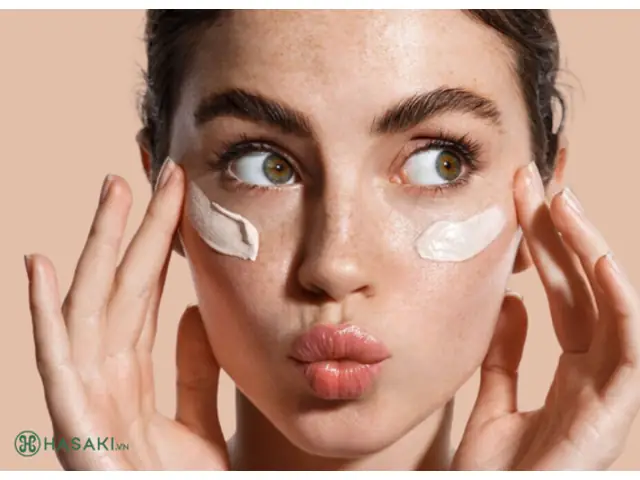 Top 10 Kem Chống Nắng Cho Da Dầu Tốt Nhất Hiện Nay