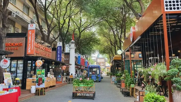 Đường Sách Nguyễn Văn Bình