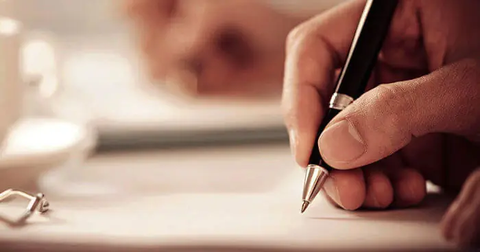 Giới Thiệu Một Món Đồ Chơi Mà Em Thích (42 Mẫu) - Tập Làm Văn Lớp 2