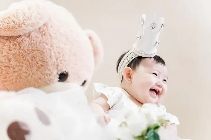 Top 19 Món Quà Đầy Tháng Cho Bé Gái Nên Mua Vô Cùng Ý Nghĩa